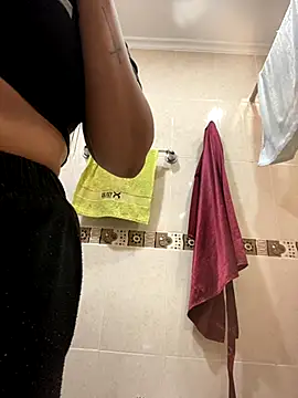 Snapshot of Fancyxlove chatting on October 28, 12:41 pm Fancyxlove online show from October 28, 12:41 pm