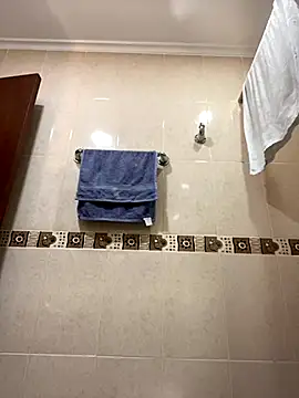 Snapshot of Fancyxlove chatting on November 19, 12:27 pm Fancyxlove online show from November 19, 12:27 pm