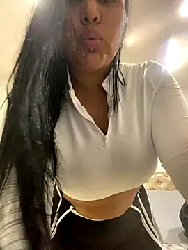 Snapshot of Fancyxlove chatting on December 2, 12:54 pm Fancyxlove online show from December 2, 12:54 pm