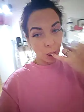 Snapshot of Almmaxxxx chatting on October 30, 5:02 pm Almmaxxxx online show from October 30, 5:02 pm