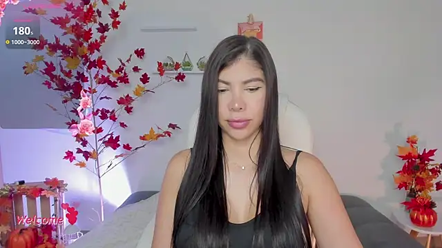 SophieHunt online show from December 5, 9:39 pm