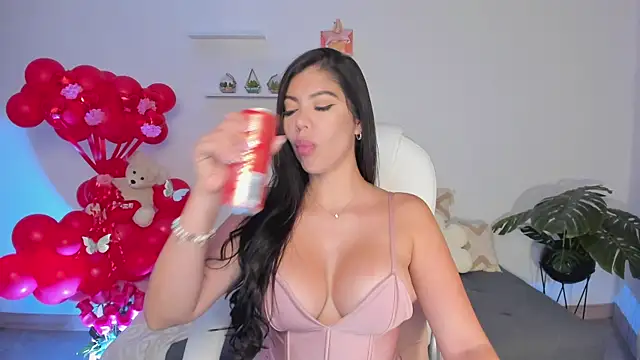SophieHunt online show from February 15, 5:19 am