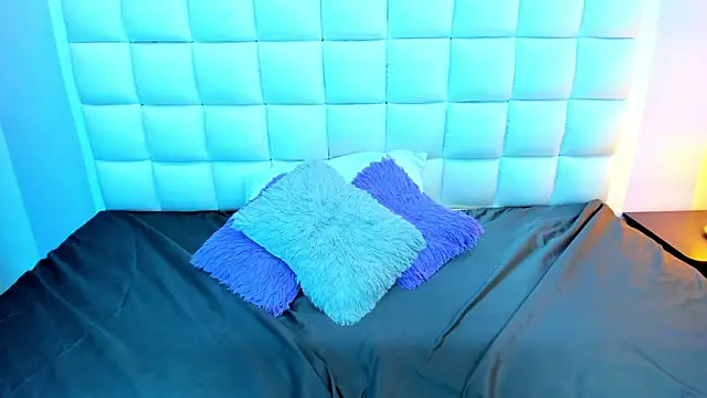 teresasroom  online show from April 15, 1:51 pm