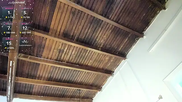 Snapshot of alessandra_wells chatting on October 16, 11:00 am alessandra wells online show from October 16, 11:00 am