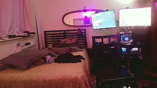 Snapshot of Mikela_Alexa chatting on December 21, 6:52 am Mikela Alexa online show from December 21, 6:52 am