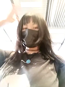 Snapshot of Latin_summer chatting on December 17, 10:32 pm Latin summer online show from December 17, 10:32 pm