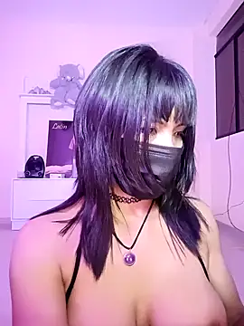 Snapshot of Latin_summer chatting on December 25, 4:01 am Latin summer online show from December 25, 4:01 am