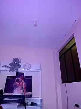 Snapshot of Latin_summer chatting on March 10, 3:45 am Latin summer online show from March 10, 3:45 am