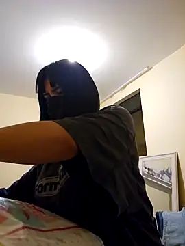 Snapshot of Latin_summer chatting on October 31, 2:12 am Latin summer online show from October 31, 2:12 am