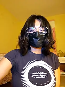 Snapshot of Latin_summer chatting on December 1, 3:00 am Latin summer online show from December 1, 3:00 am