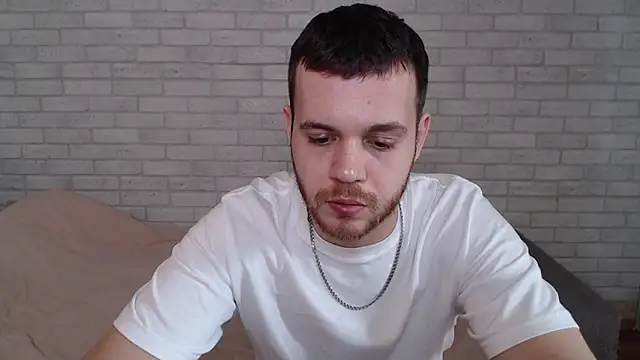 Alexxx horny online show from April 8, 9:42 am