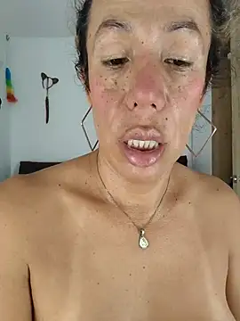 Snapshot of YOURSDEBORA chatting on December 13, 8:04 pm YOURSDEBORA online show from December 13, 8:04 pm