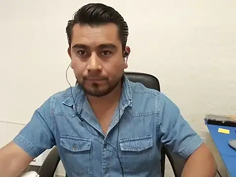 Snapshot of youmanhorny chatting on August 4, 6:43 pm youmanhorny online show from August 4, 6:43 pm