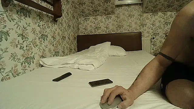 NiceHunter89 online show from March 27, 6:40 pm