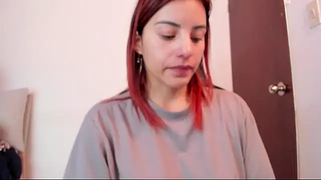 Snapshot of Arenne_rouse chatting on February 18, 8:38 pm Arenne rouse online show from February 18, 8:38 pm