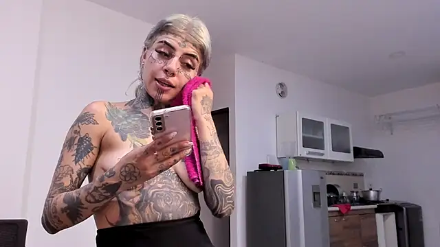 Snapshot of handipandapok chatting on January 15, 2:06 am handipandapok online show from January 15, 2:06 am