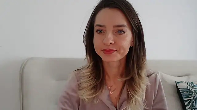 StyleSerene online show from November 18, 9:47 am