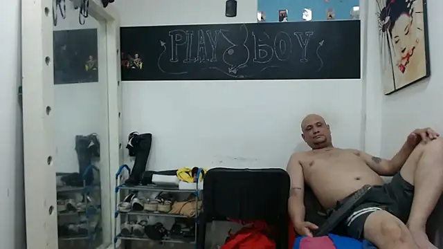 Snapshot of Meloncillo_And_BabyLiss chatting on January 30, 4:48 am Meloncillo And BabyLiss online show from January 30, 4:48 am