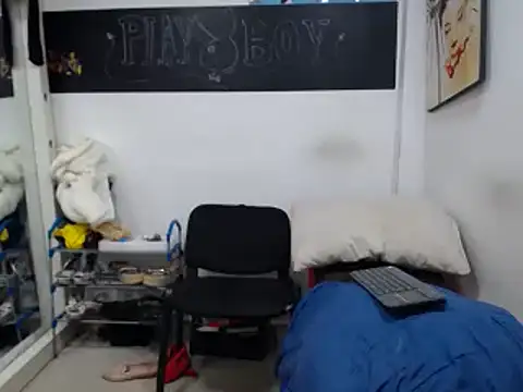 Snapshot of Meloncillo_And_BabyLiss chatting on February 13, 10:02 am Meloncillo And BabyLiss online show from February 13, 10:02 am