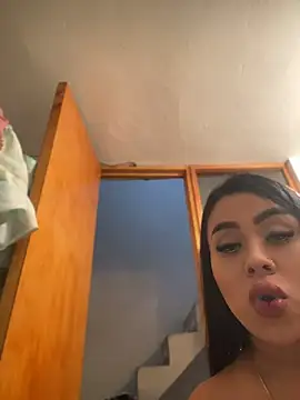 Snapshot of Emma_Brown_12 chatting on June 25, 8:57 pm Emma Brown 12 online show from June 25, 8:57 pm