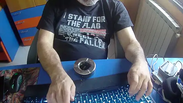 Snapshot of Tango128 chatting on July 20, 8:50 am Tango128 online show from July 20, 8:50 am