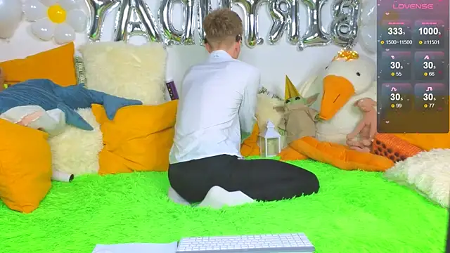 LandelRay online show from February 17, 6:36 pm