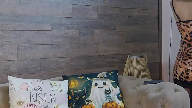 Snapshot of SiennaShapiro chatting on October 24, 7:49 am SiennaShapiro online show from October 24, 7:49 am