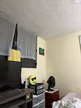 thesugar32 online show from February 21, 10:39 am