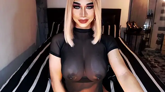 Snapshot of MassiveCockxMistress chatting on October 26, 3:12 am MassiveCockxMistress online show from October 26, 3:12 am