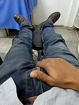 Snapshot of Theplesure007 chatting on March 4, 7:41 am Theplesure007 online show from March 4, 7:41 am