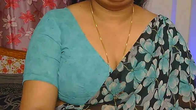 Snapshot of Love_4Sex chatting on July 16, 2:06 am Love 4Sex online show from July 16, 2:06 am