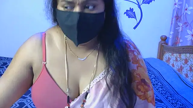 Snapshot of Love_4Sex chatting on August 10, 5:00 am Love 4Sex online show from August 10, 5:00 am