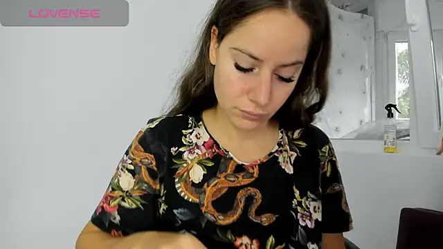 Snapshot of DiamondKay chatting on October 9, 7:06 am DiamondKay online show from October 9, 7:06 am