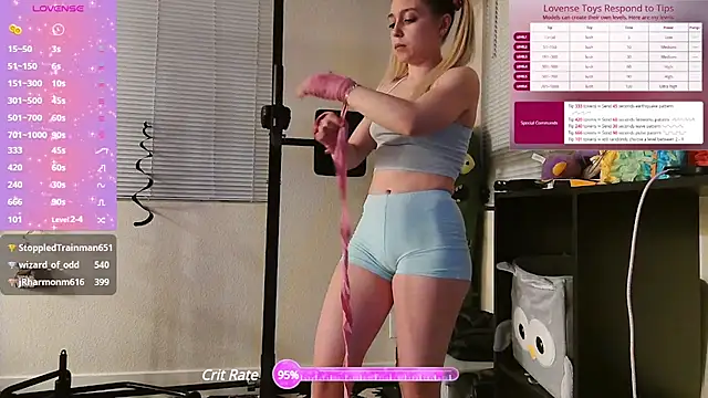 Snapshot of Blondiewithanass chatting on March 9, 12:20 pm Blondiewithanass online show from March 9, 12:20 pm