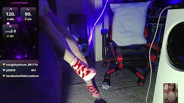 Blondiewithanass online show from January 10, 4:53 pm