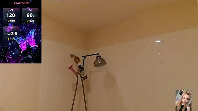 Blondiewithanass online show from February 4, 1:55 am