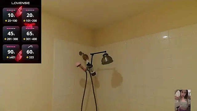 Blondiewithanass online show from March 28, 3:06 am