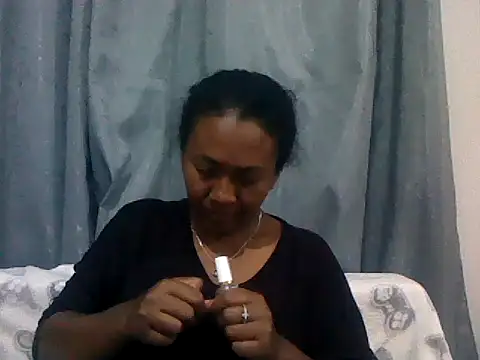 Snapshot of sexyladii chatting on October 6, 4:37 pm sexyladii online show from October 6, 4:37 pm