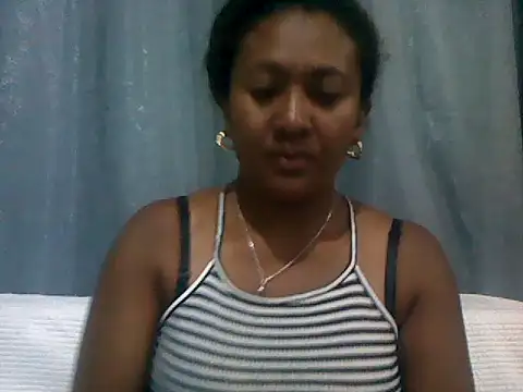 Snapshot of sexyladii chatting on May 3, 5:19 pm sexyladii online show from May 3, 5:19 pm