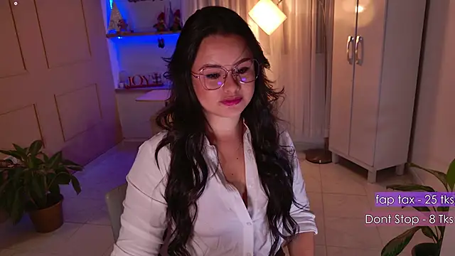 Snapshot of missvale chatting on December 3, 3:14 am missvale online show from December 3, 3:14 am