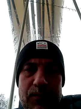 Snapshot of Arges20 chatting on February 6, 9:01 am Arges20 online show from February 6, 9:01 am