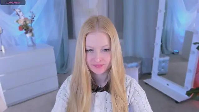 Laly Peach online show from January 28, 3:57 pm