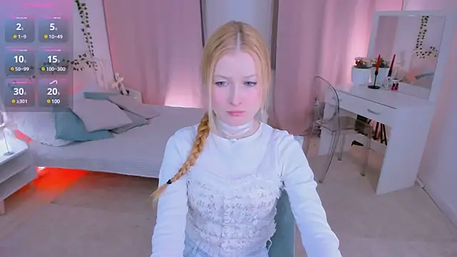 Laly Peach online show from February 11, 11:10 am