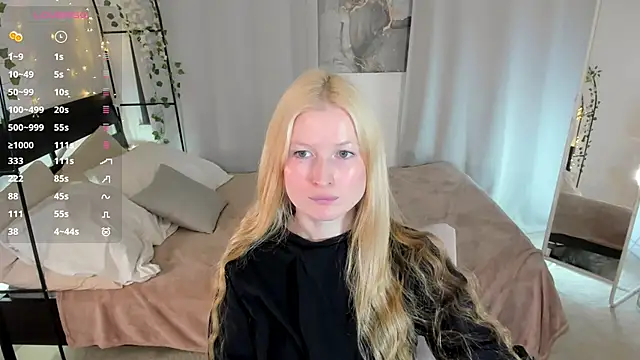 Snapshot of Laly_Peach chatting on June 14, 6:48 am Laly Peach online show from June 14, 6:48 am