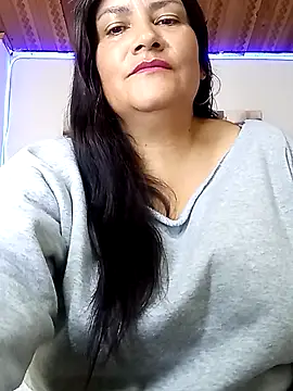 Snapshot of salomexlove_20 chatting on April 23, 1:24 pm salomexlove 20 online show from April 23, 1:24 pm