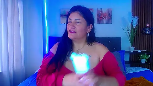 Snapshot of salomexlove_20 chatting on May 8, 1:27 pm salomexlove 20 online show from May 8, 1:27 pm