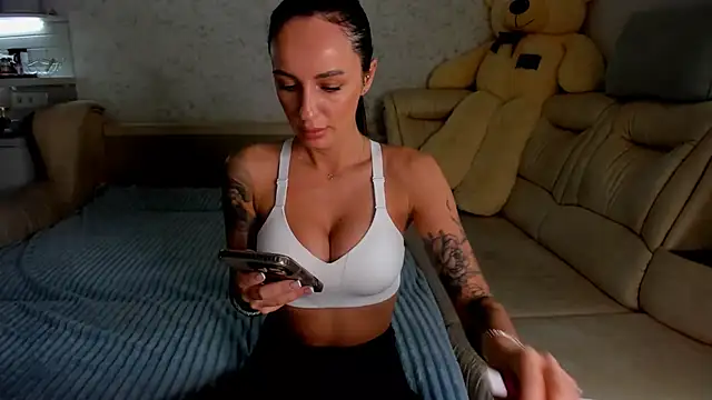 Snapshot of Your_Masha chatting on March 3, 9:33 am Your Masha online show from March 3, 9:33 am