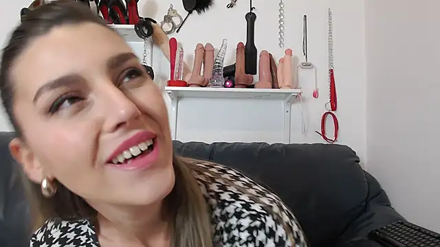 nicole 98 online show from February 10, 4:58 pm