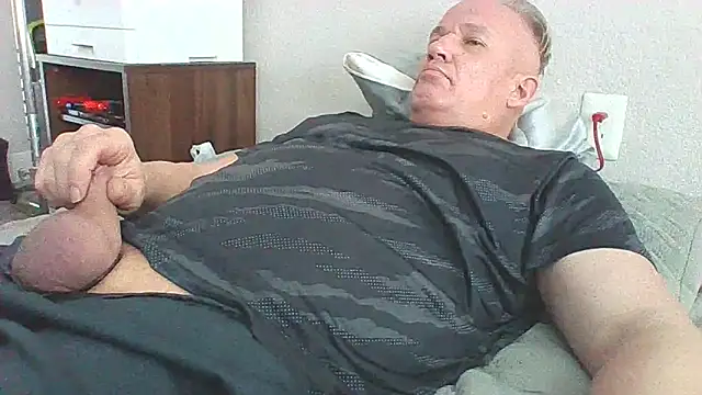 Snapshot of timothygonterman chatting on February 28, 8:18 pm timothygonterman online show from February 28, 8:18 pm