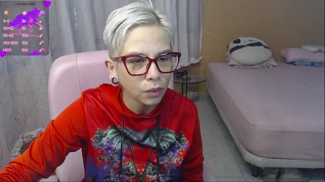 moon cat85 online show from July 8, 1:15 pm